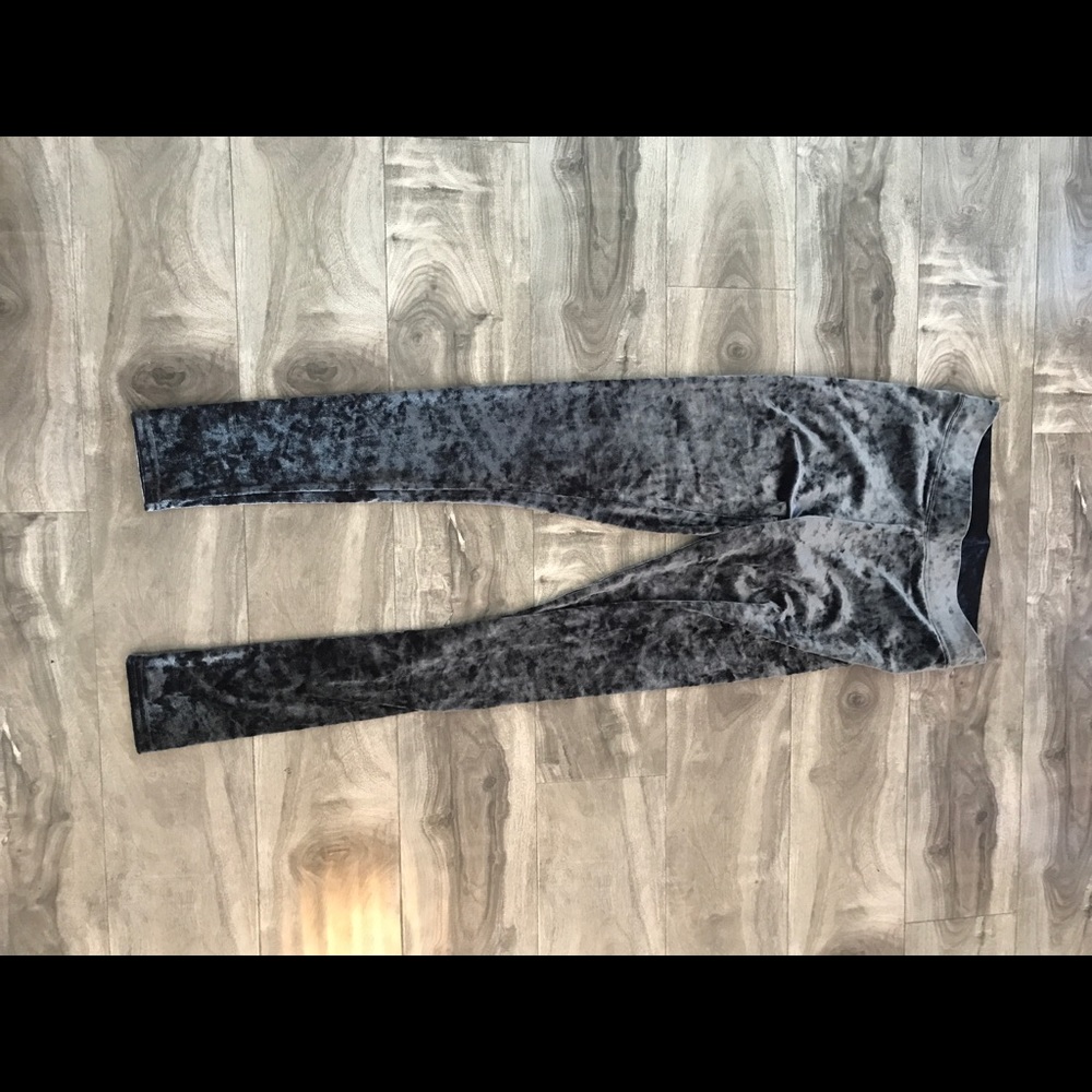 Hi rise velvet legging American eagle
